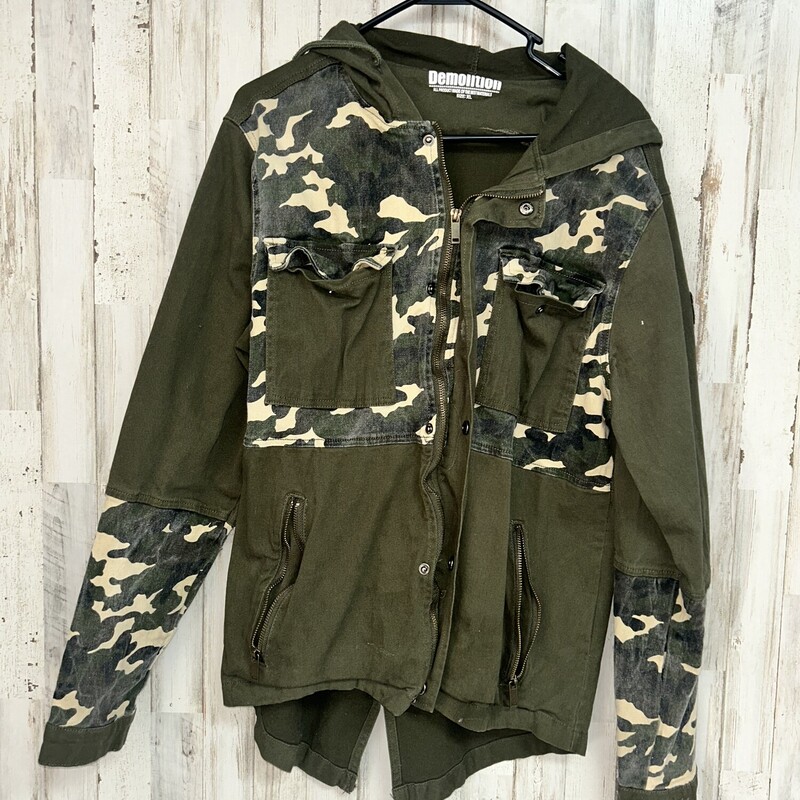 XL Green Camo Jacket