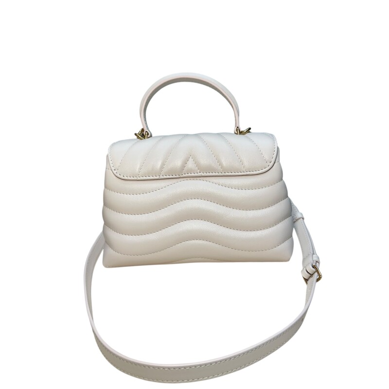 Louis Vuitton Hold Me New Wave Ivory Chain Two Way Handbag<br />
<br />
Date Code:Microchip<br />
<br />
Dimensions:<br />
9W x 6H x 3D<br />
<br />
In excellent condition.<br />
<br />
Comes with original dust bag and box.