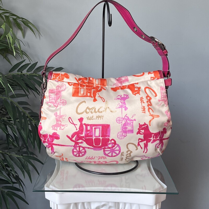 Coach Carriage Saddle, Pink, Size: None
Coach Satchel from Y2K era
Pink carriage print on waxed canvas with pink patent leather trim
It  closes with a large flap and a top zipper
Inside it has two slip pockets and one zippered pocket

17 x 11.5 x aprox. 3.5
Handle drop: 7.5 as shown and you can adjust it a little shorter if you like.
Excellent condition, No flaws!
thanks for for looking!
#842420