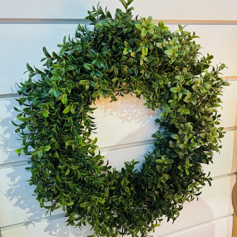 Faux Boxwood Wreath
Green Size: 15 Diameter