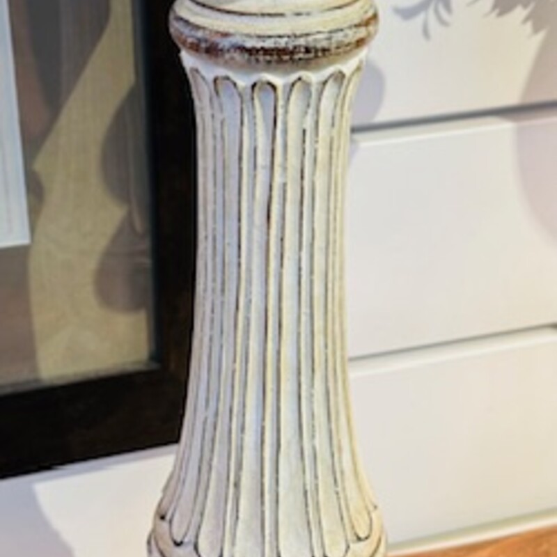 Distressed Wood Pillar Candleholder
Cream Brown Size: 5.5 x 16H