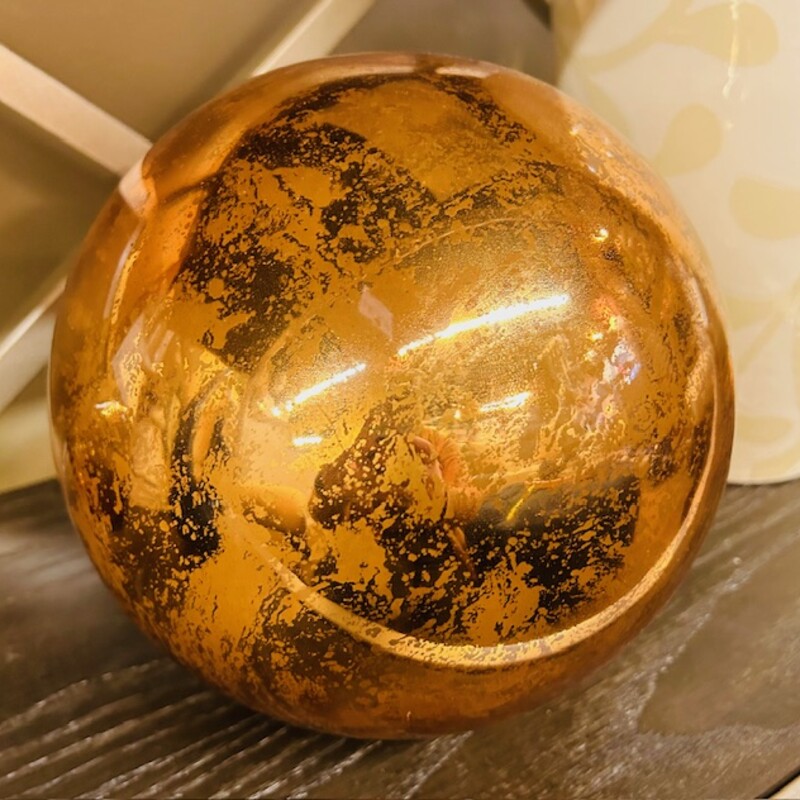 Crate & Barrel Mercury Glass Antiqued Ball
Copper Size: 8 x 8W