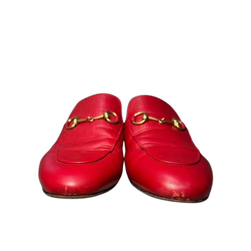 Gucci Horsebit Princeton Loafer, Red, Size: 38.5
Style Code: 423513 04E
Very Good condition. Some distressing of the leather and some wear on soles
Does not come with the original dust bag or box.