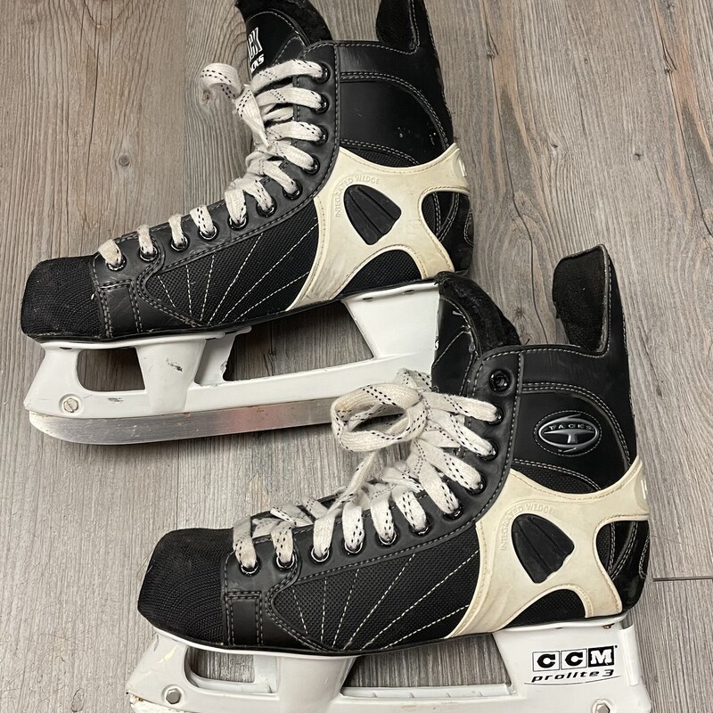 CCM Prolite 3, Black, Size: 8.5Y