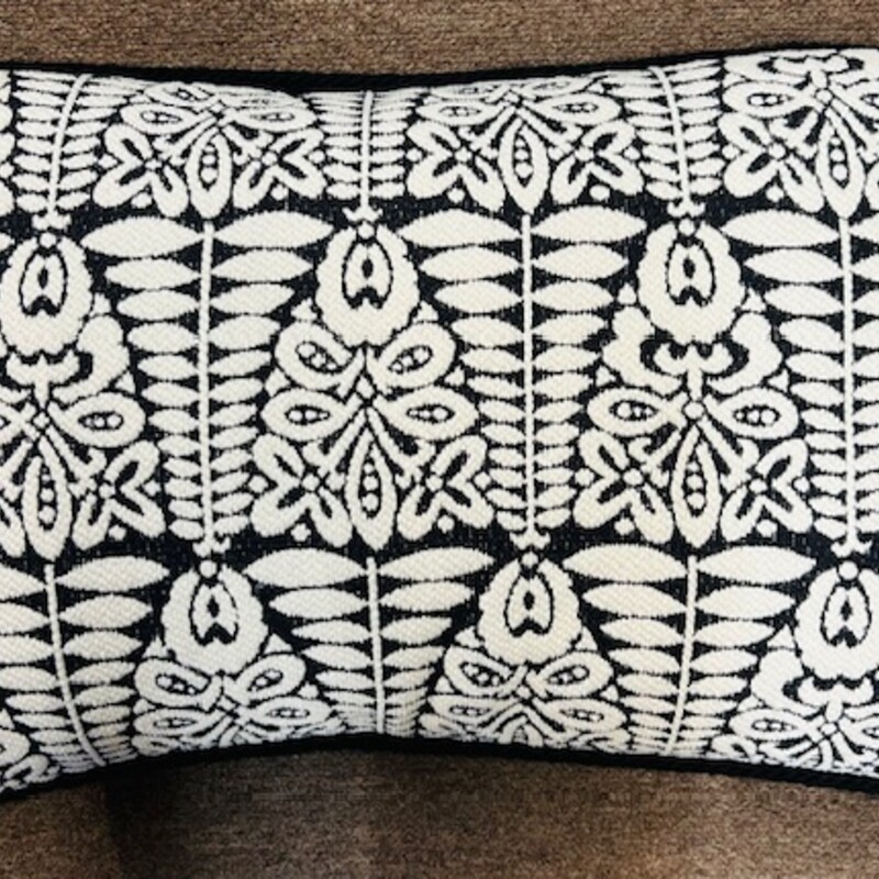 Arhaus Aristo Down Pillow
Black White
Size: 15x21