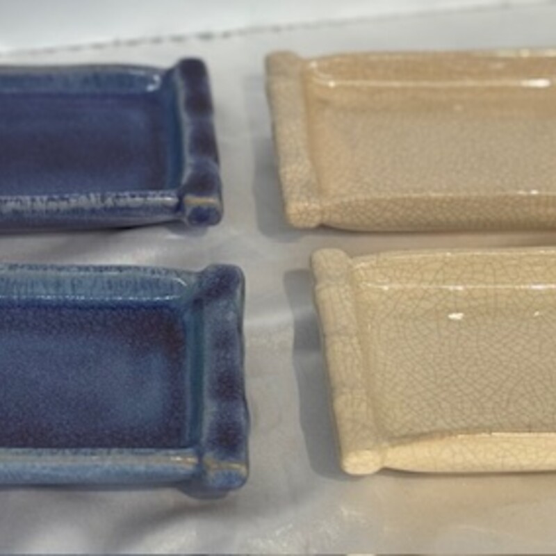 Set of 4 Small Rectangle Plates
Blue Cream
Size: 4 x 6.5 x 1H