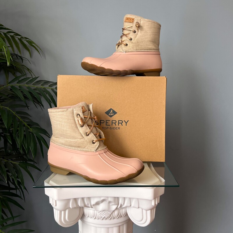 Brand new pair of adorable waterproof Duck Boots
Pastel Pink and cream with laces and side zippers.
These are Sperry Saltwater
Size 9.5

thanks for looking!
#82447

PLEASE NOTE - to save on shipping I will not be shipping these with the box.
If you want the box pls get in touch before purchasing as the shipping cost will have to be adjusted.