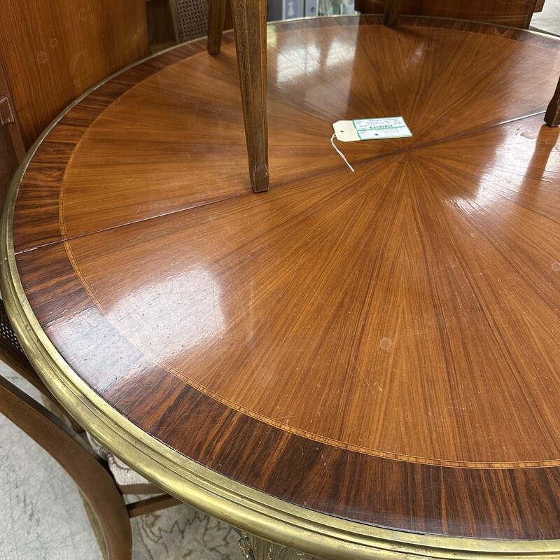 Round Brass Ormolu Table, Includes FOUR 15inch Leaves
Size: 48in table diameter