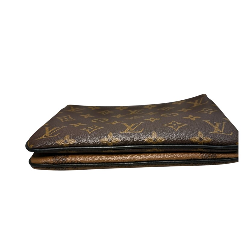 Louis Vuitton Reverse Giant Monogram Pochette Crossbody<br />
<br />
Date Code:Microchip<br />
<br />
Dimensions:<br />
Shoulder Strap Drop: 23.75<br />
Height: 5<br />
Width: 8.25<br />
Depth: 1.25<br />
<br />
Excellent condition. Very minor scratches on hardware.<br />
<br />
Does not come with the original dust bag or box.