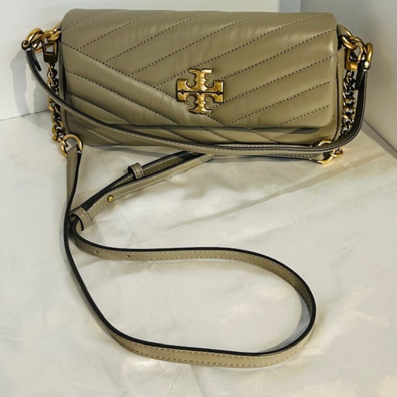 Tory Burch Quilted Crossbody
Taupe Gold Size: 10 x 5H