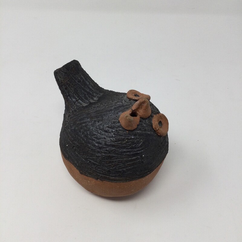 Clay Bird,
Black/Terra Cotta,
Size: 4.5 X 5 In