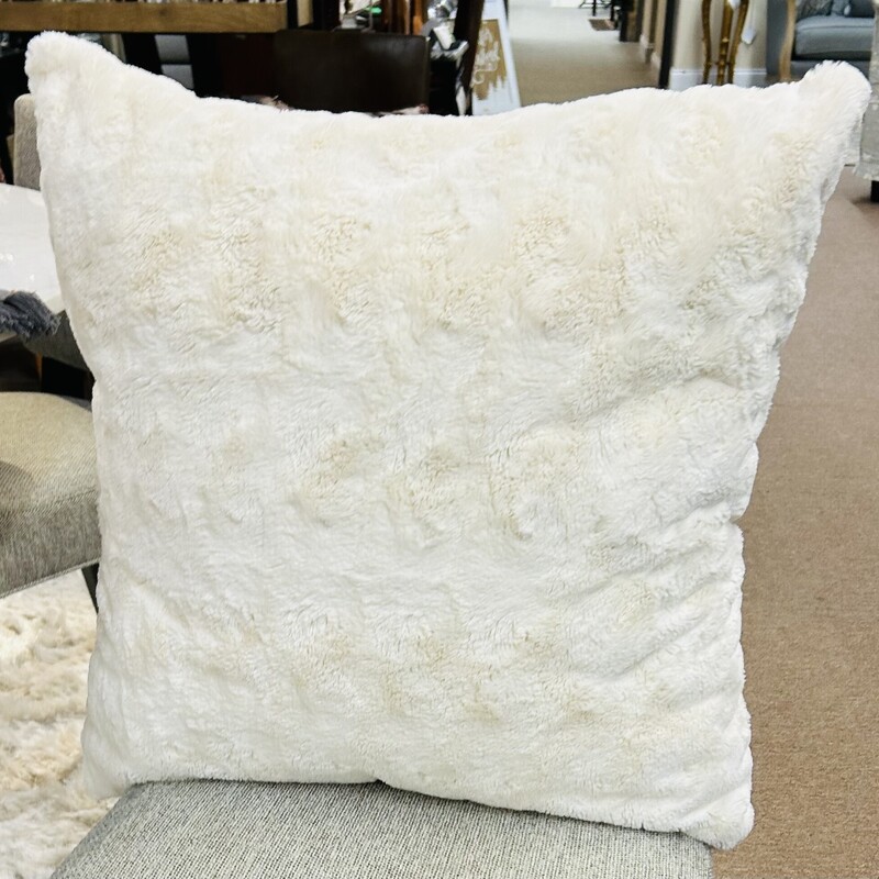 Pier1 Fuzzy Square Throw Pillow
Cream
Size: 22x22H