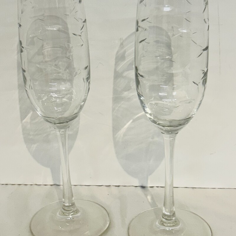 S2 Fish Cut Champagne Flutes
Clear
Size: 2x9.5H