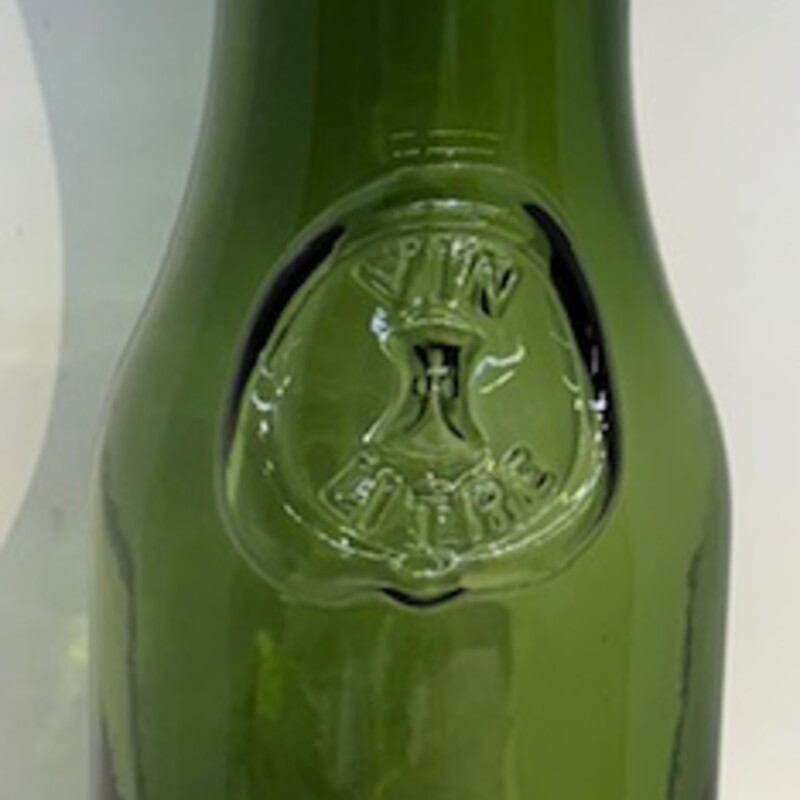 Vintage Glass Vin Litre Bottle Vase
Green
Size: 6x18.5H