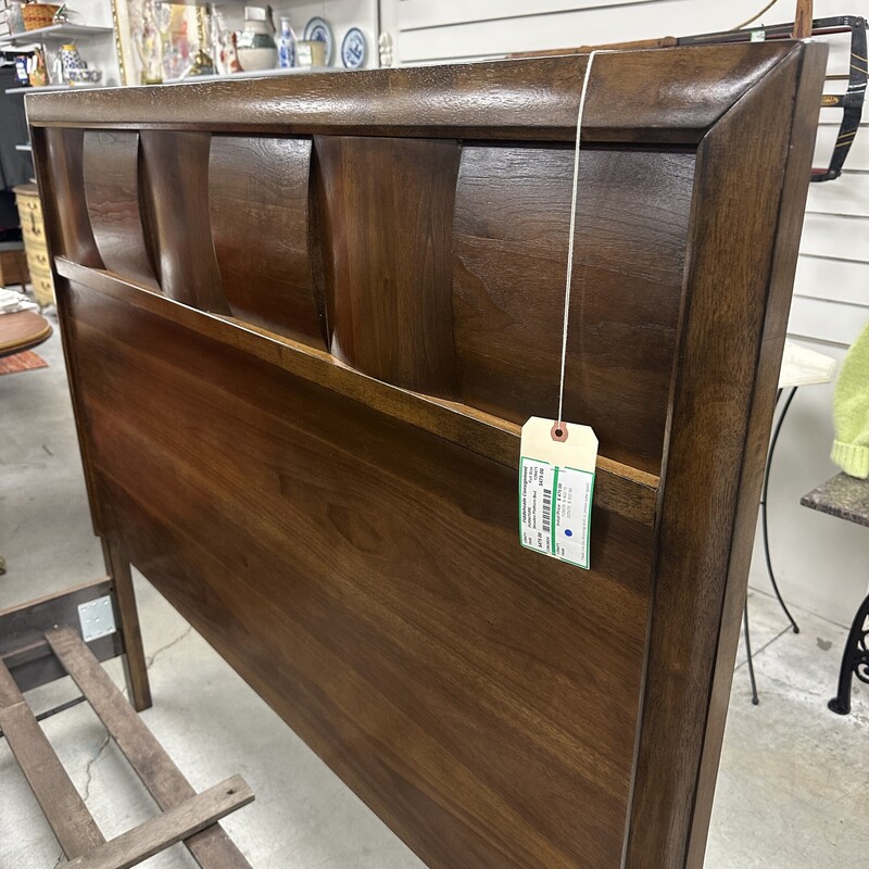 Wood Platform Bed, includes headboard, footboard, side rails and slats. FULL SIZE.