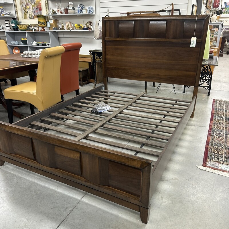 Wood Platform Bed, includes headboard, footboard, side rails and slats. FULL SIZE.