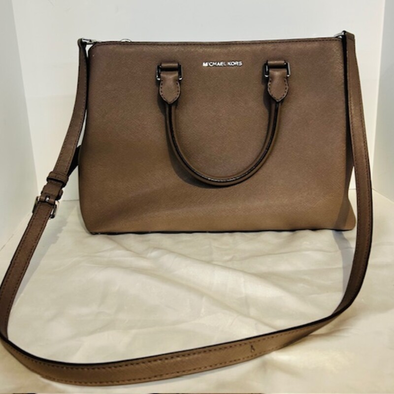 Michael Kors Sutton Satchel Handbag
Taupe
Size: 13.5 x 9.5H