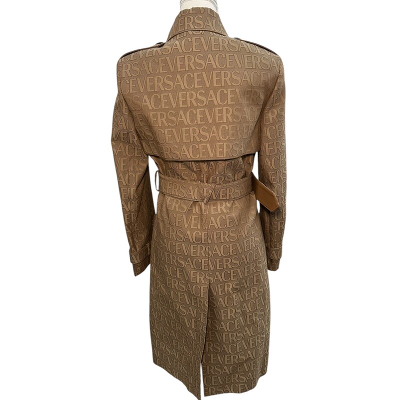 Versace Jacquard Trench AllOver<br />
<br />
Size: 42<br />
<br />
New with Tags.<br />
<br />
Does not come with the original dust bag or box.