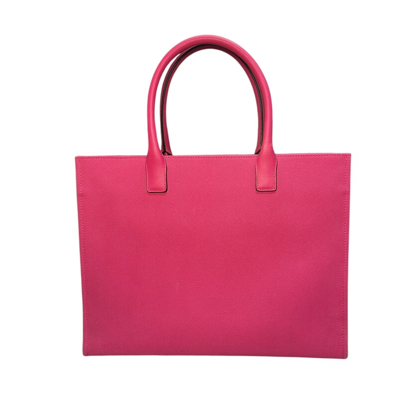 Versace La  Medusa Tote Fuschia<br />
<br />
Dimensions:<br />
12 Height<br />
15 Length<br />
<br />
In very good condition. Some minor corner wear.<br />
<br />
Does not come with original  dust bag or box