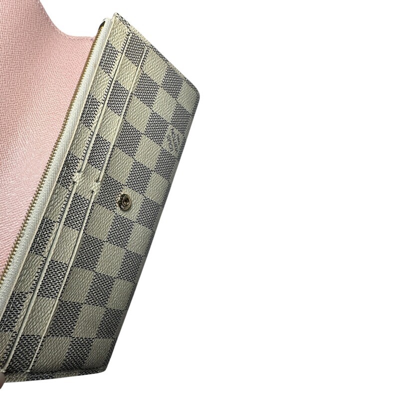 Louis Vuitton Emilie Damier Azur Wallet  Ballerina  Rose<br />
<br />
Date Code: TA4137<br />
<br />
Dimensions:<br />
<br />
In very good condition. Slight corner wear