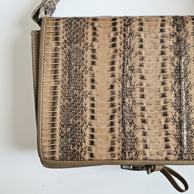 Let & Her, Taupe, Size: Crossbody