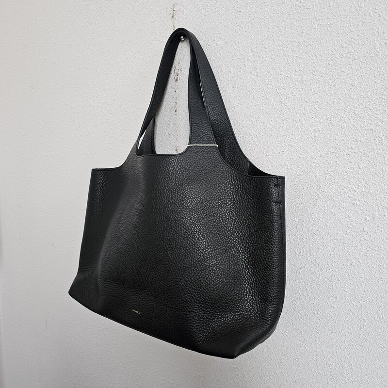 Cuyana Leather, Black, Size: Shoulder