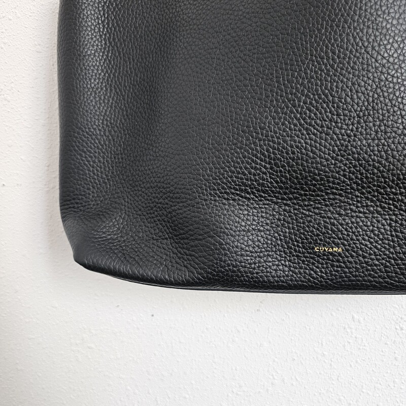 Cuyana Leather, Black, Size: Shoulder