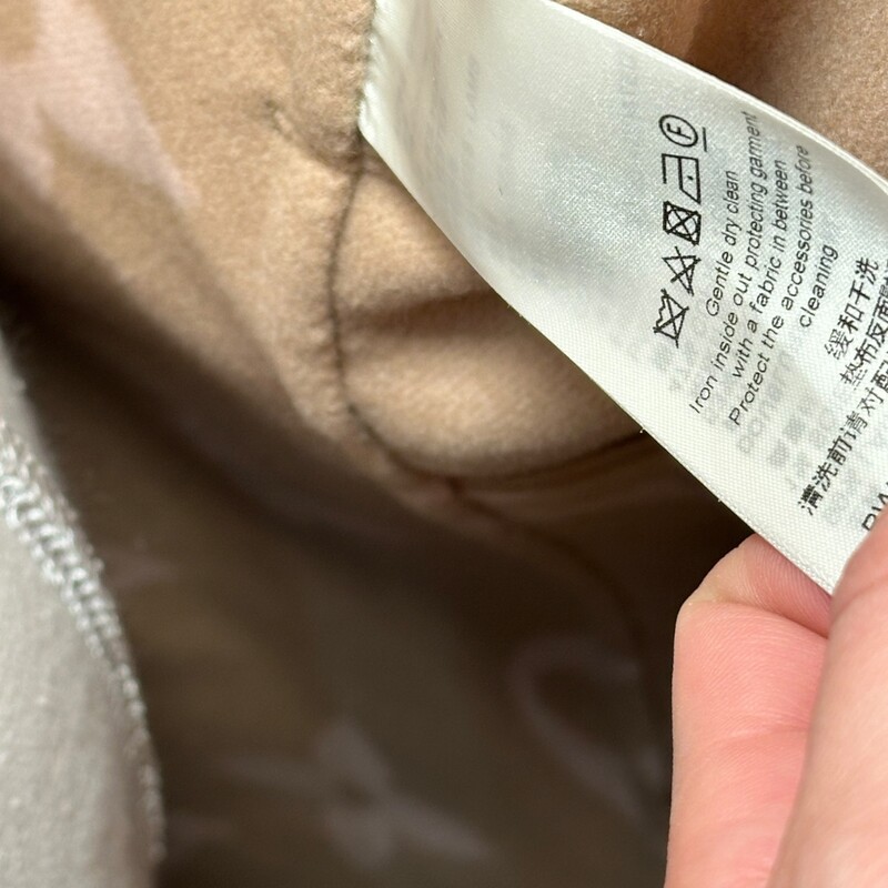 Louis Vuitton Belted Double Face Hooded Wrap Coat<br />
<br />
Size: 40<br />
<br />
In excellent condition.<br />
<br />
Comes with original dust bag. No box.