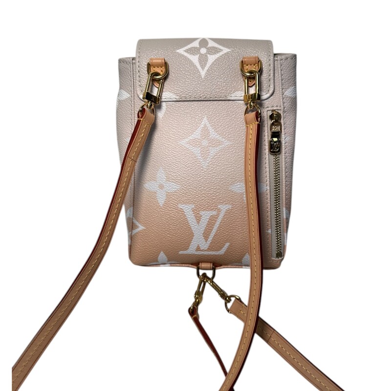 Louis Vuitton Giant By The Pool Tiny Backpack

Date Code: Microchip

Dimensions: 7.5 in H x 3in W

In very good condition. Some minimal scratching on hardware.

Does not come with orignal dust bag or box.