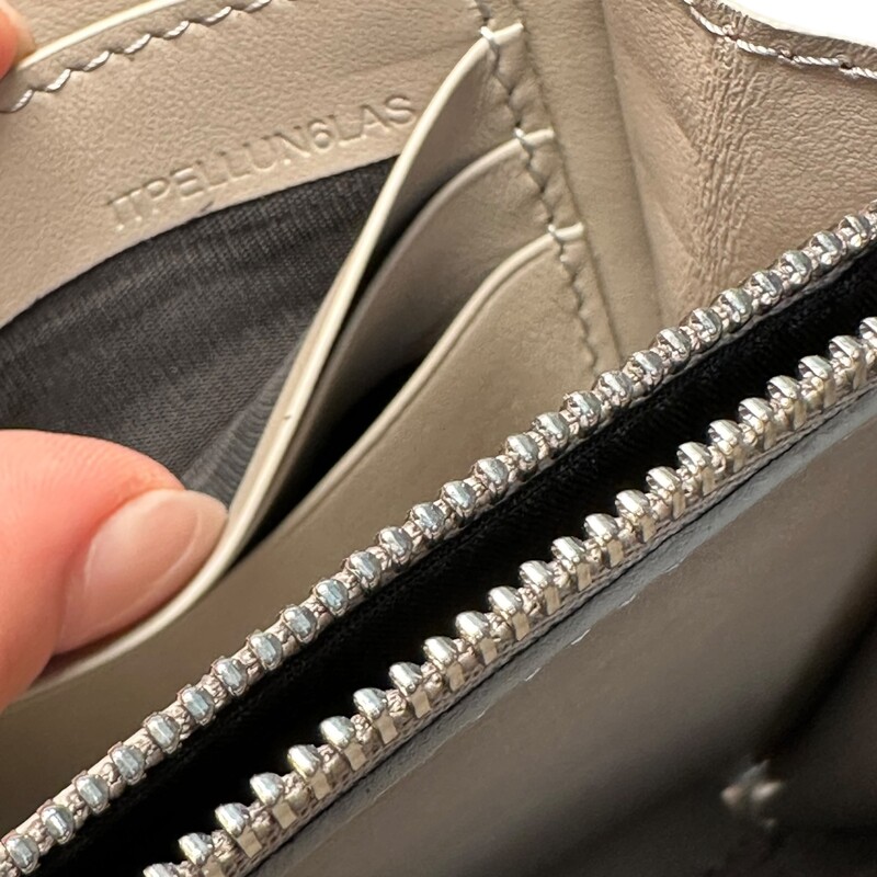 Burberry  TB Hannah Croc Embossed Silver Crossbody<br />
<br />
Dimensions:8in L  x 5in H<br />
<br />
In very good condition. Some very minor scratching on leather.<br />
<br />
Does not come with original dust bag or box