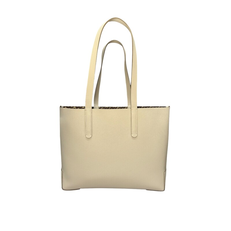 Burberry Thomas Burberry Logo Pebble Leather Tote

Off White Color

Style number : 8019626

Dimensions: 13 L x 12H

In very good condition. Very minor mark on the back

Does not come with original dust bag or box