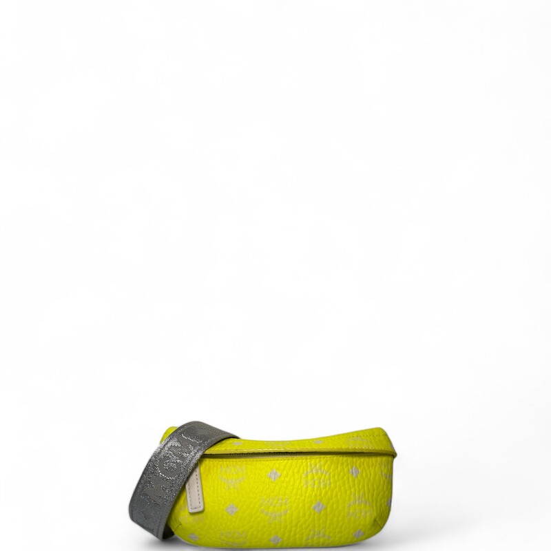 MCM Crossbody Belt Bag Neon Small

Dimensions:
8.5in W x 1.75in D x 4.5in H

In very good condition. Light wear to exterior leather.

Does not come with the original dust bag or box.