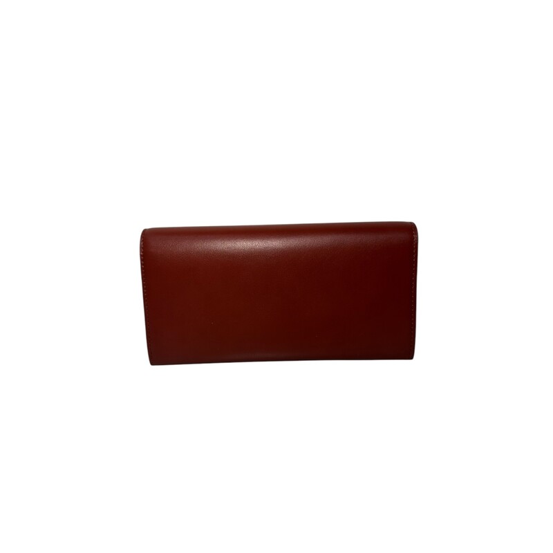 Chloe C Leather Long Bifold<br />
<br />
Dimensions:7.5L x4H<br />
<br />
In very good condition. Some scratching on hardware.<br />
<br />
Does not come with original dust bag or box.