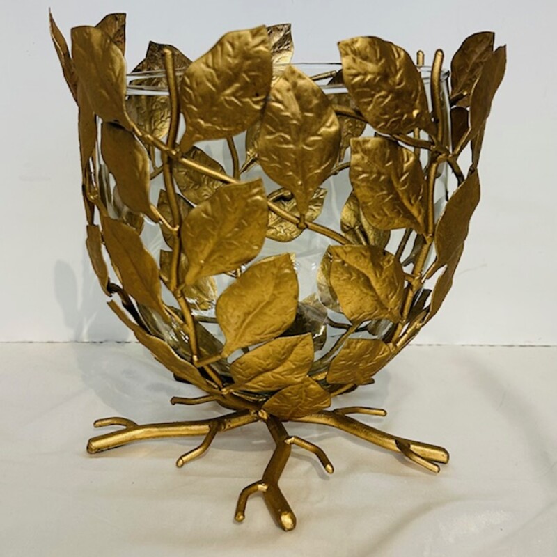 Metal Leaf With Glass Bowl
Gold Clear
Size: 9 x 9.5H