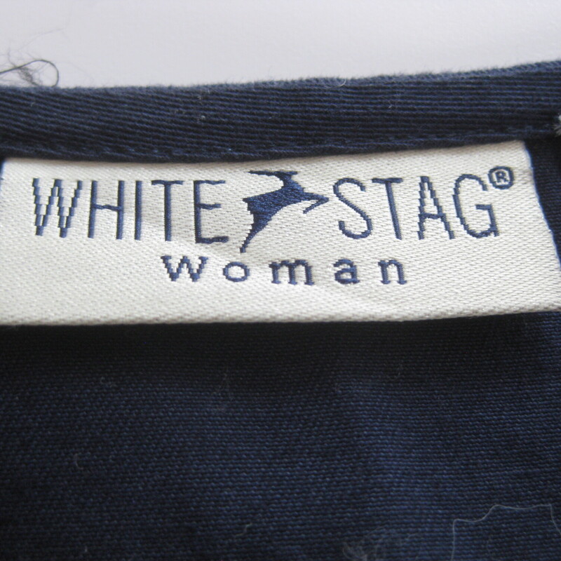 Vtg White Stag Embrd, Navy, Size: XL<br />
Pull your outfit together with this all cotton vest<br />
buttons in the front and ties in the back for shape<br />
Chain stitch floral embroidery on the front<br />
White Stag size 18 W<br />
flat measurements:<br />
armpit to armpit: 24.5<br />
length: 28<br />
<br />
excellent condition, no flaws<br />
thanks for looking!<br />
#78798