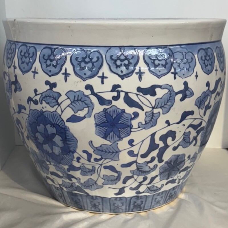 Asian Floral Large Planter
Blue White
Size: 14.5x12H