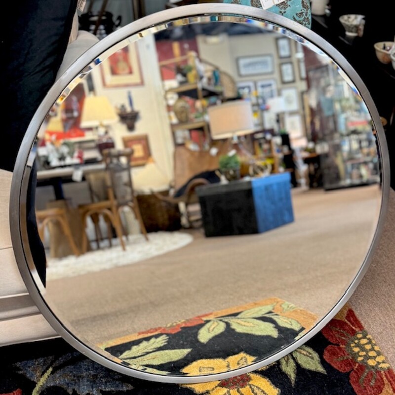 Round Brushed Mirror
Silver, Size: 35 Diameter