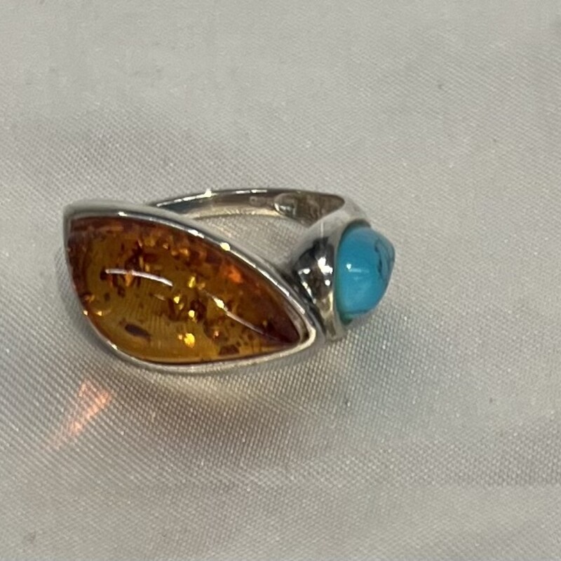 925 Natural Amber and Turquoise Ring
Silver Amber Turquoise Size: 6.5