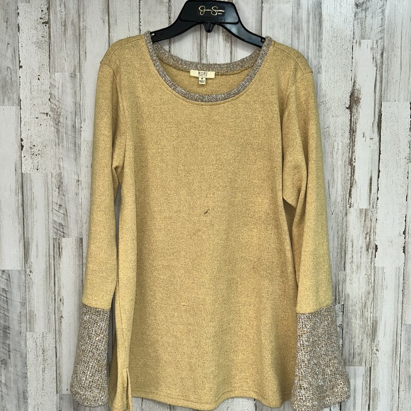 M Yellow Knitted Top