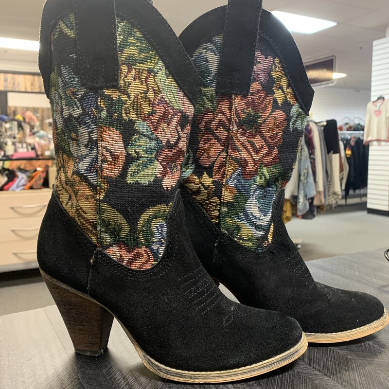 Embroidered Boots, Size: 6