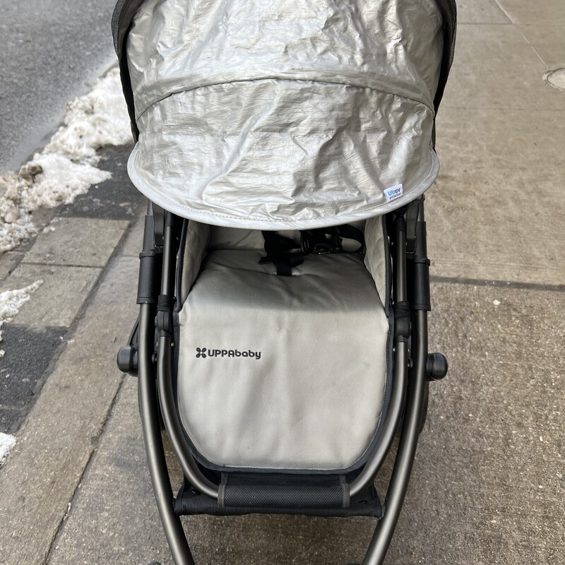 Uppababy Vista Stroller, Grey, Size: 2012
Great Condition