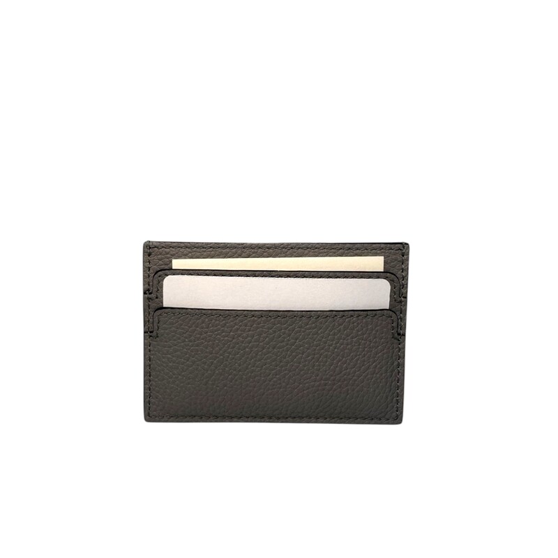 McQueen Card Holder

Gray

 Size: OS

Comes with original dust bag and box.