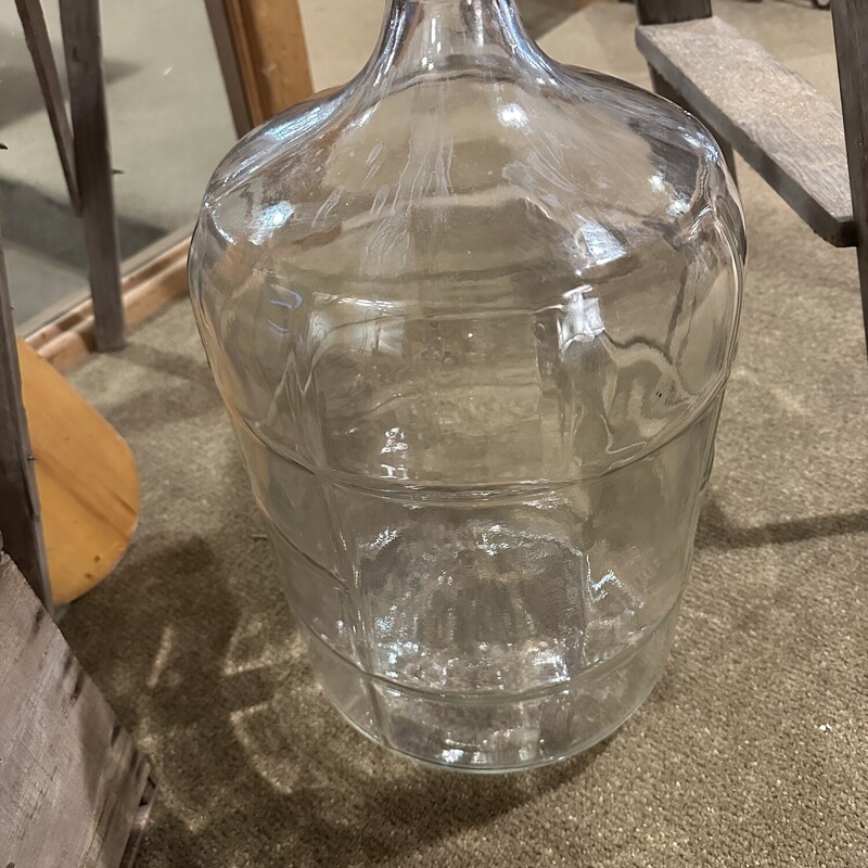 CRISA 5 Gal. VTG Bottle
Clear in color and crafted in Mexico.