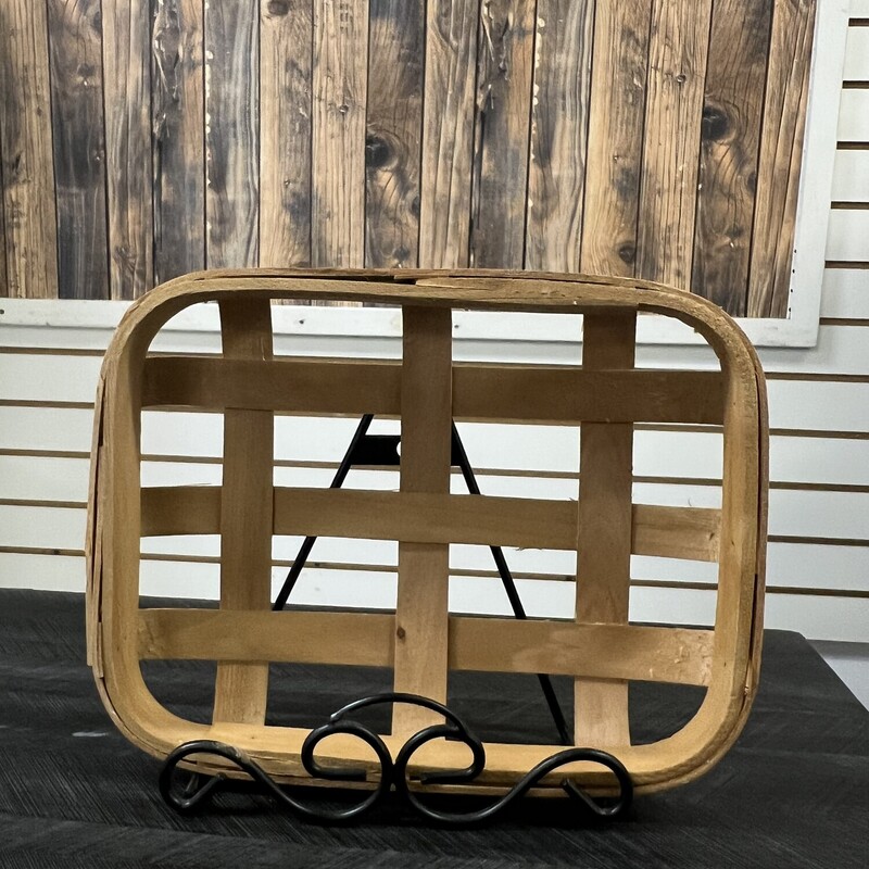 Basket Stand