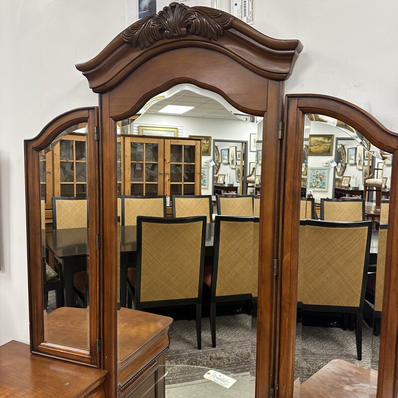 Wood Vanity +Mirror, 8 Drawers. No stool is included.
Size: 57x17x72