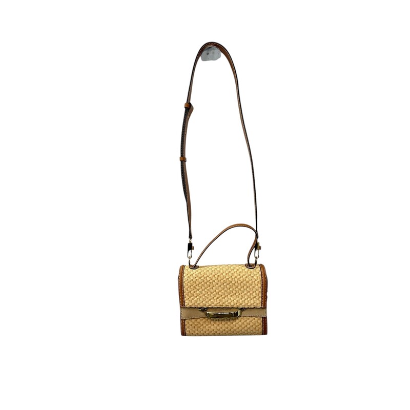 Alexander Mcqueen Straw Raffia Crossbody

Dimensions: 9 Lx 6H

Very good condition. Some minor scratching on hardware.

Does not come with original dust bag or box.