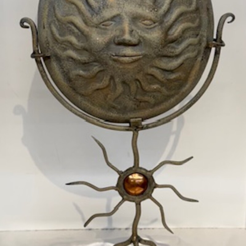 2 Piece Sun Face Vessel In Stand
Green Gold
Size: 12 x 25.5H
As Is - Some chipping in the paint