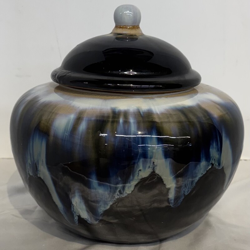 Glazed Drip Lidded Jar
Blue Black White
Size: 9.5x9H