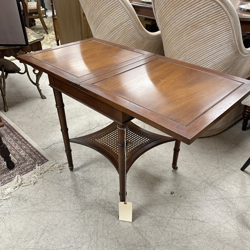 Folding Top Wood Wicker Table, Brown<br />
Size: 38x19x25