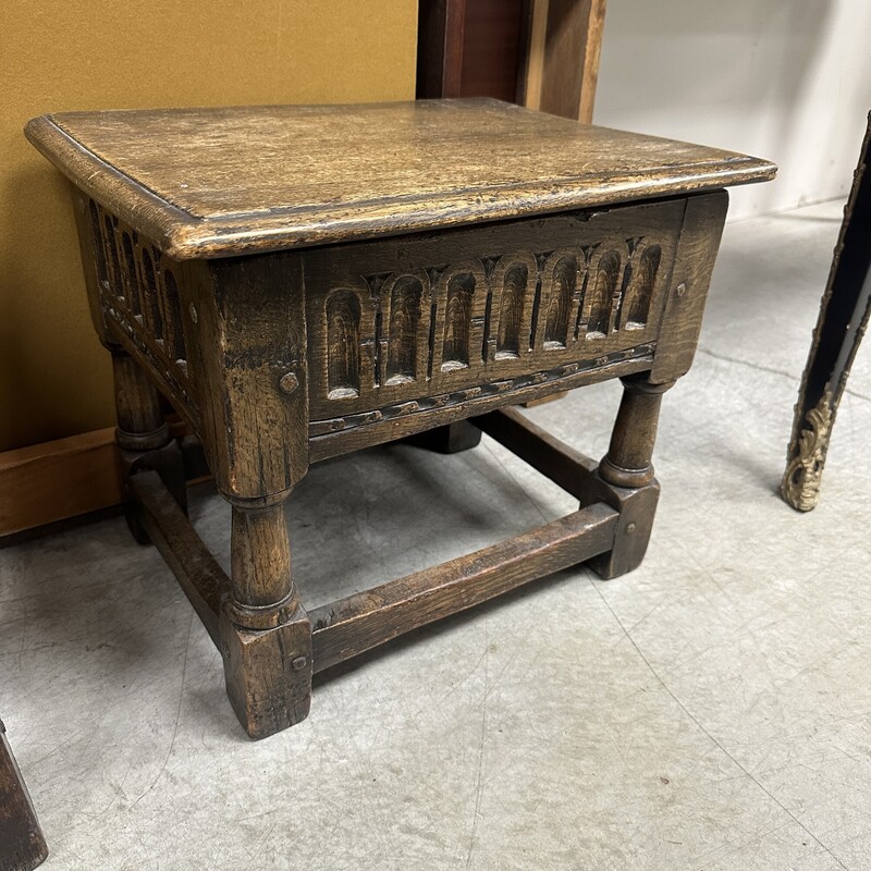 Small Antique Oak Stool, with Hinged Storage Seat
Size: 17x13x14